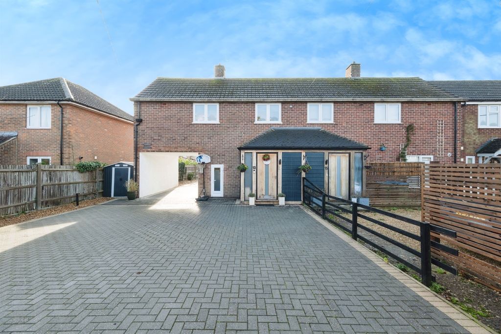 Property photo 1 of 20