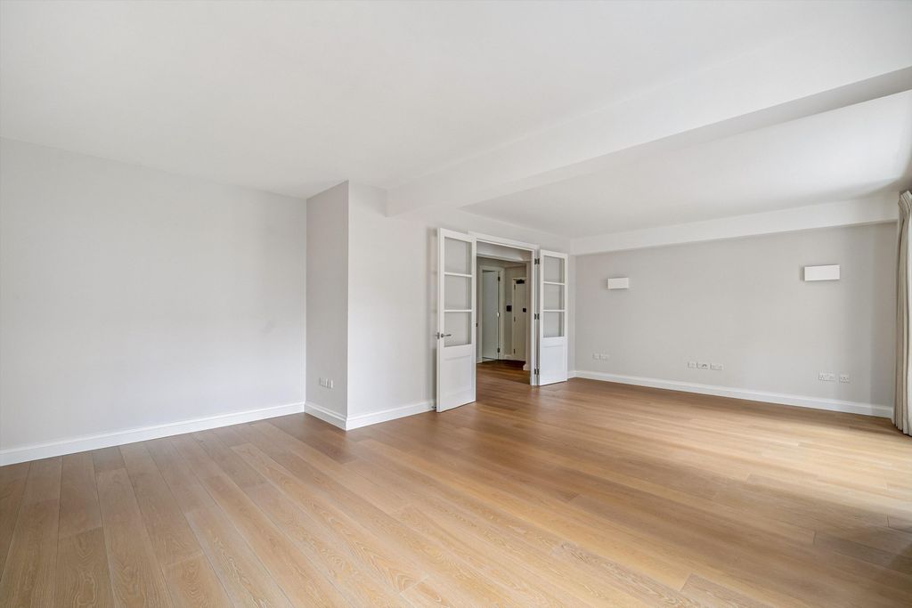 Property photo 3 of 12 Image