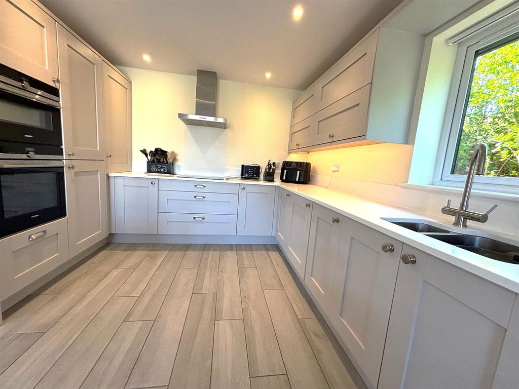Property photo 3 of 16 5.Jpg