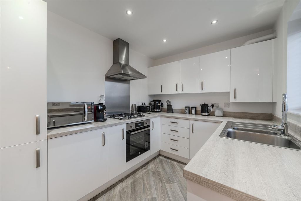 Property photo 3 of 28 Kitchen-Diner-2.Jpg