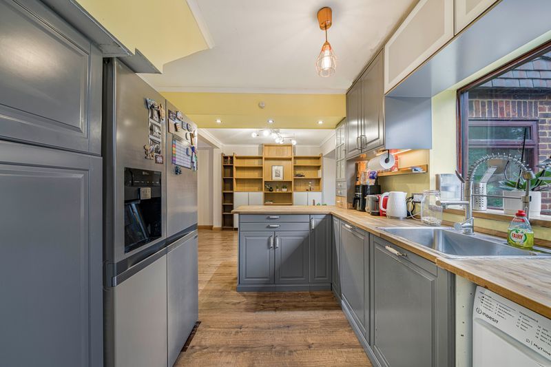 Property photo 3 of 24 Photo 26