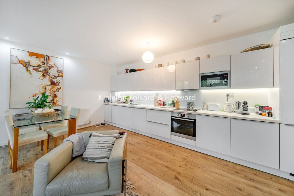 Property photo 3 of 23 Picture No. 20