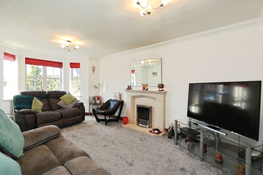 Property photo 3 of 17 Pbox-Img.Jpg