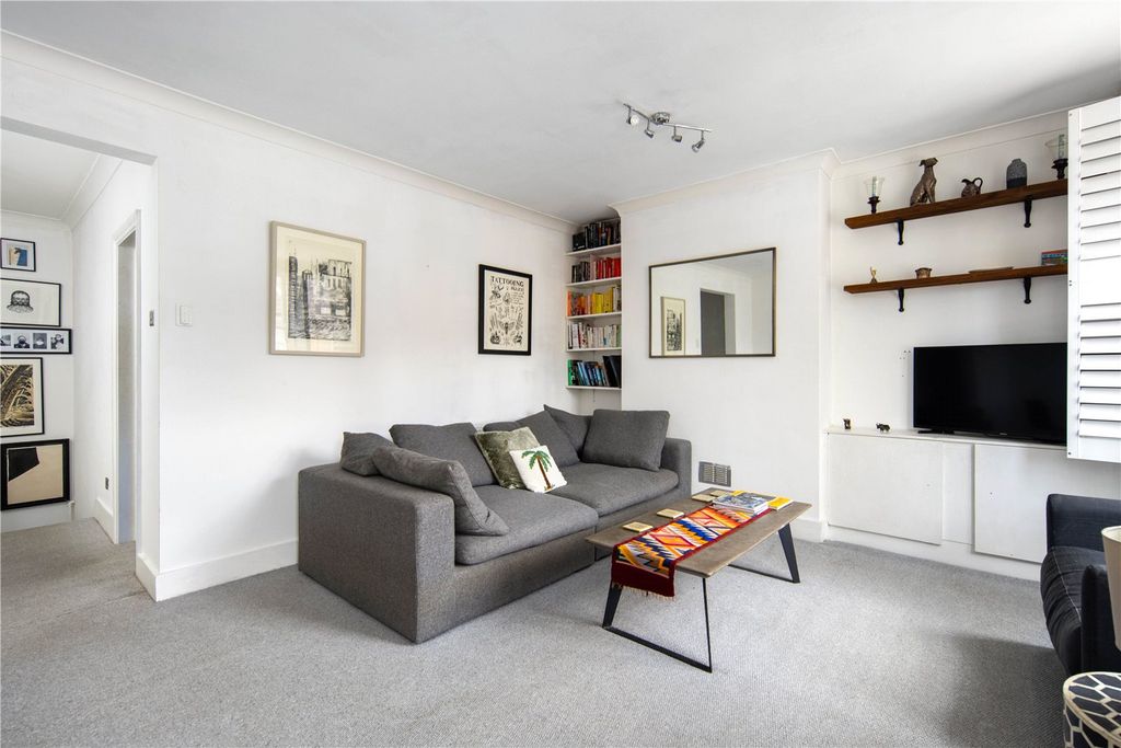 Property photo 3 of 13 Reception