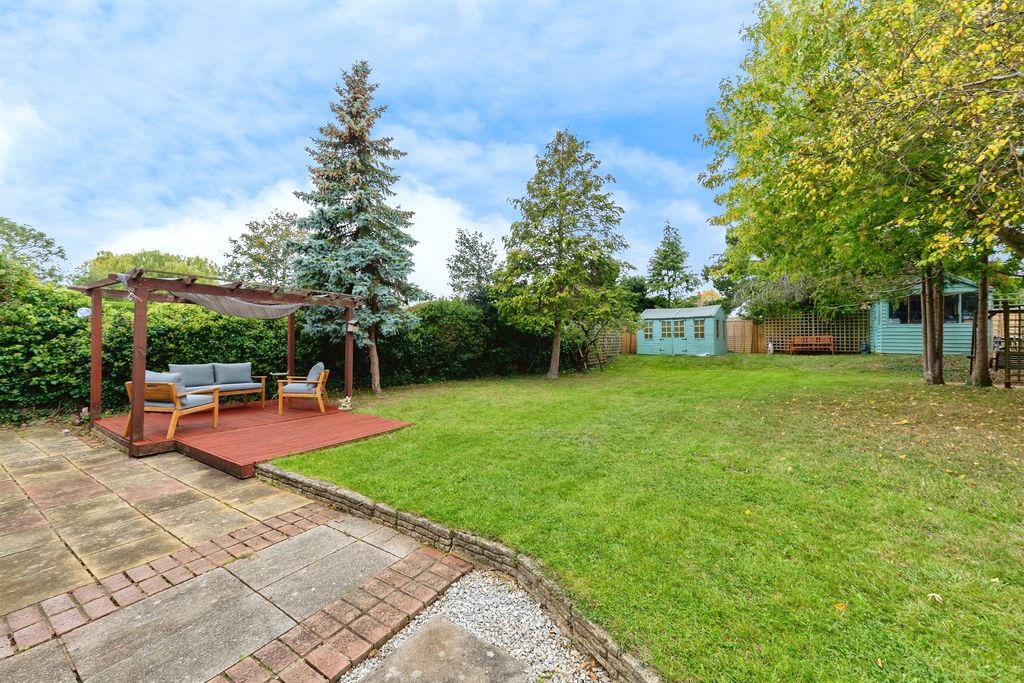 Additional image 17 of 5 bed detached bungalow for saleNorth Avenue, Letchworth Garden City SG6