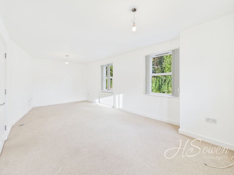 Property photo 2 of 12 Photo 11