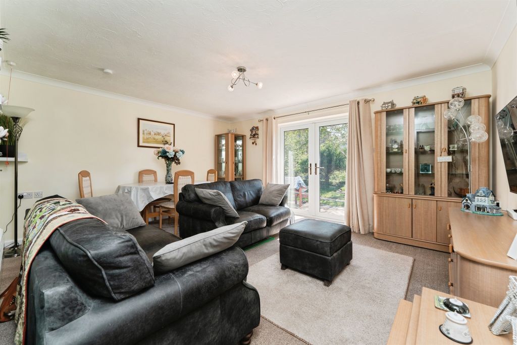 Property photo 3 of 15