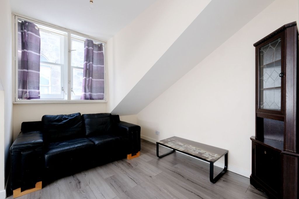 Property photo 3 of 10 Photo 3