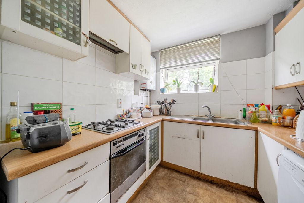 Property photo 2 of 15 1464586-8-6A0B27A...