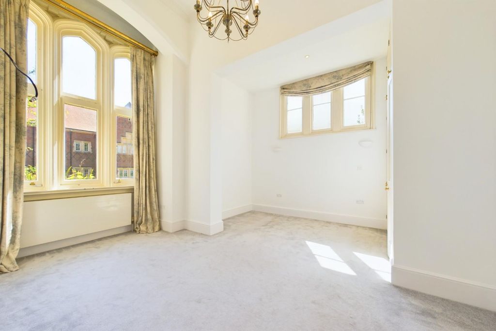 Property photo 3 of 14 Cam01632G0-Pr0129-Still013.Jpg