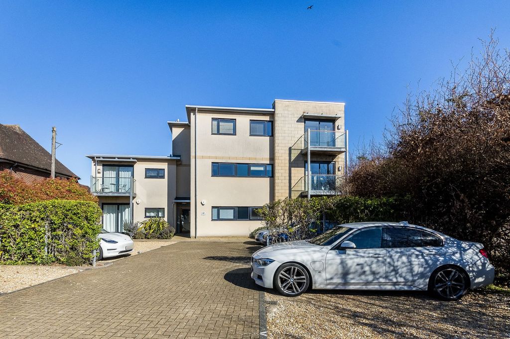 Property photo 1 of 24