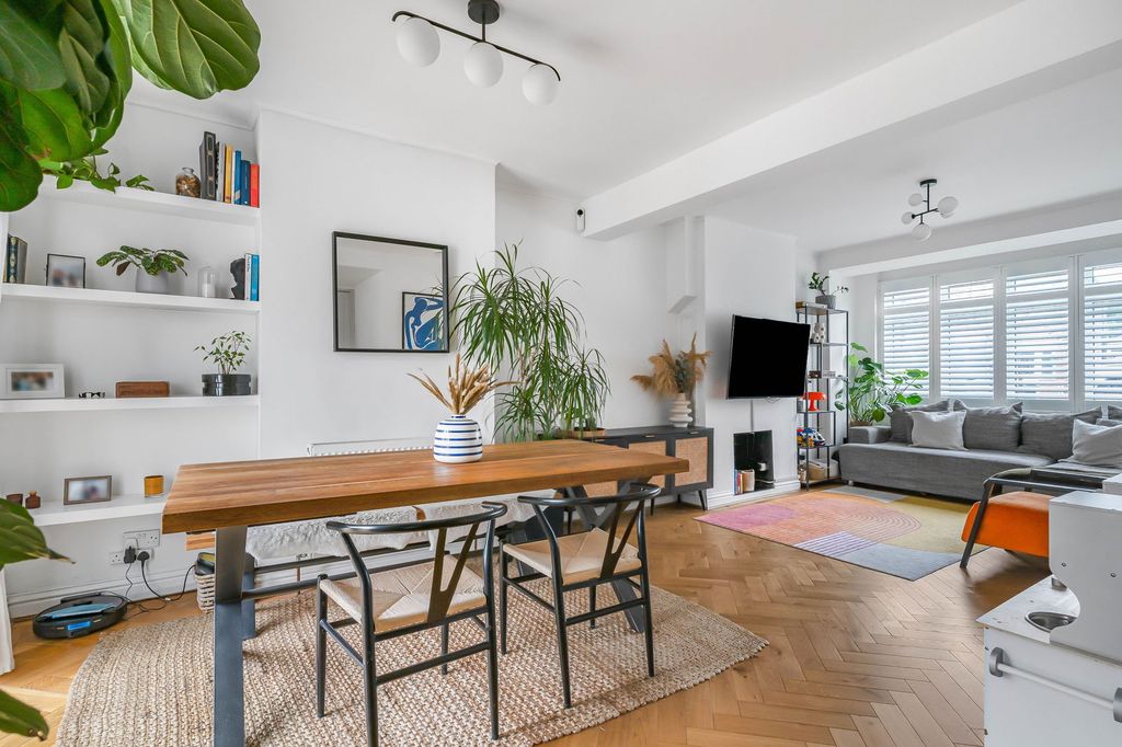 Property photo 3 of 29