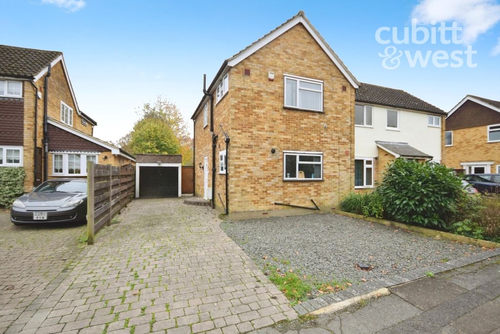 Property photo 1 of 15 External