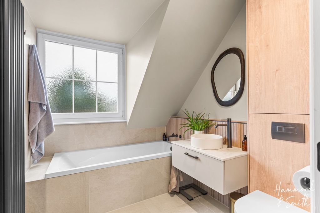 Additional image 18 of 4 bed end terrace house for saleTheydon Grove, Epping CM16