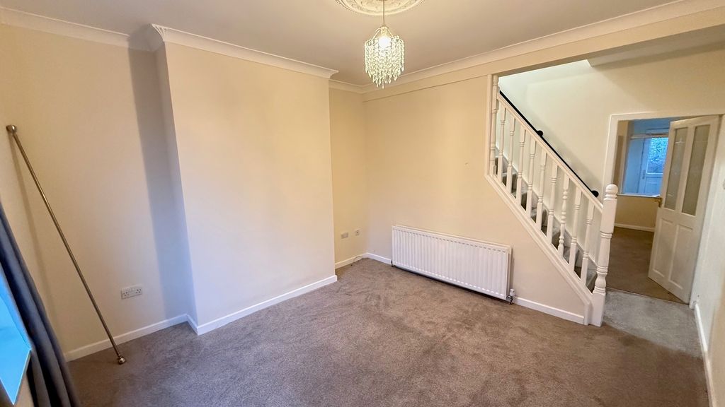 Property photo 2 of 7 Image