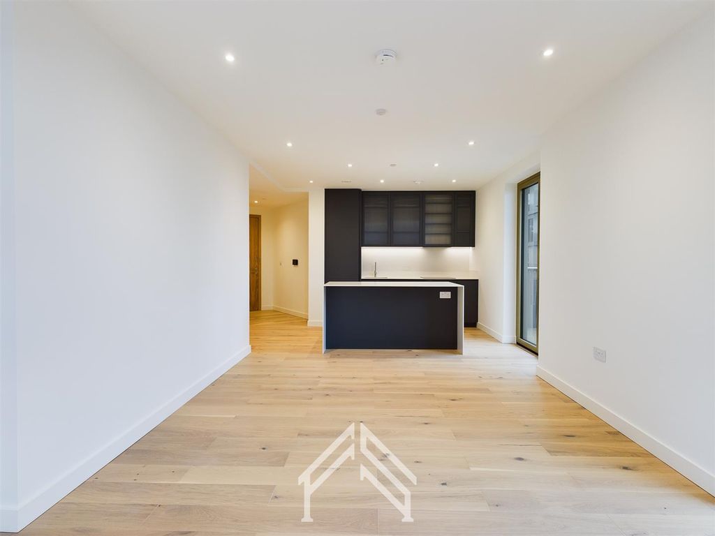 Property photo 1 of 10 Cam01353G0-Pr0025-Still023.Jpg