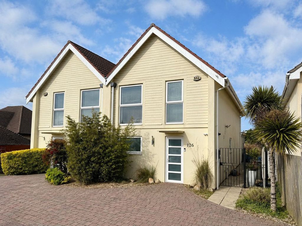 Property photo 2 of 24