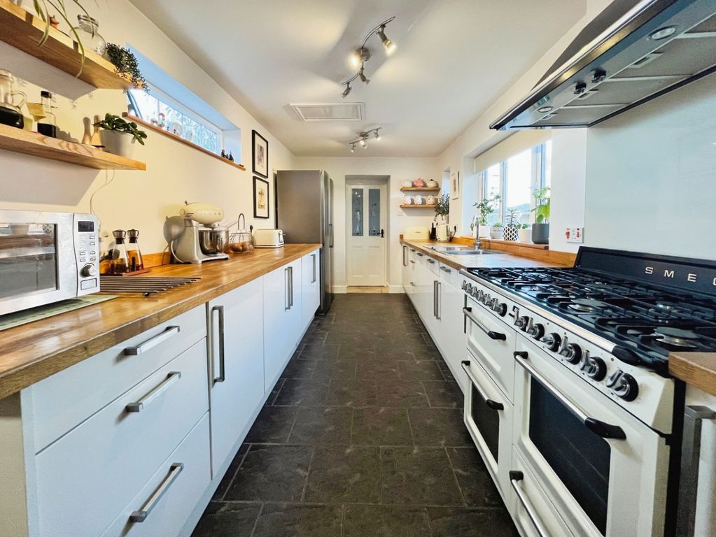 Property photo 2 of 48 3764106