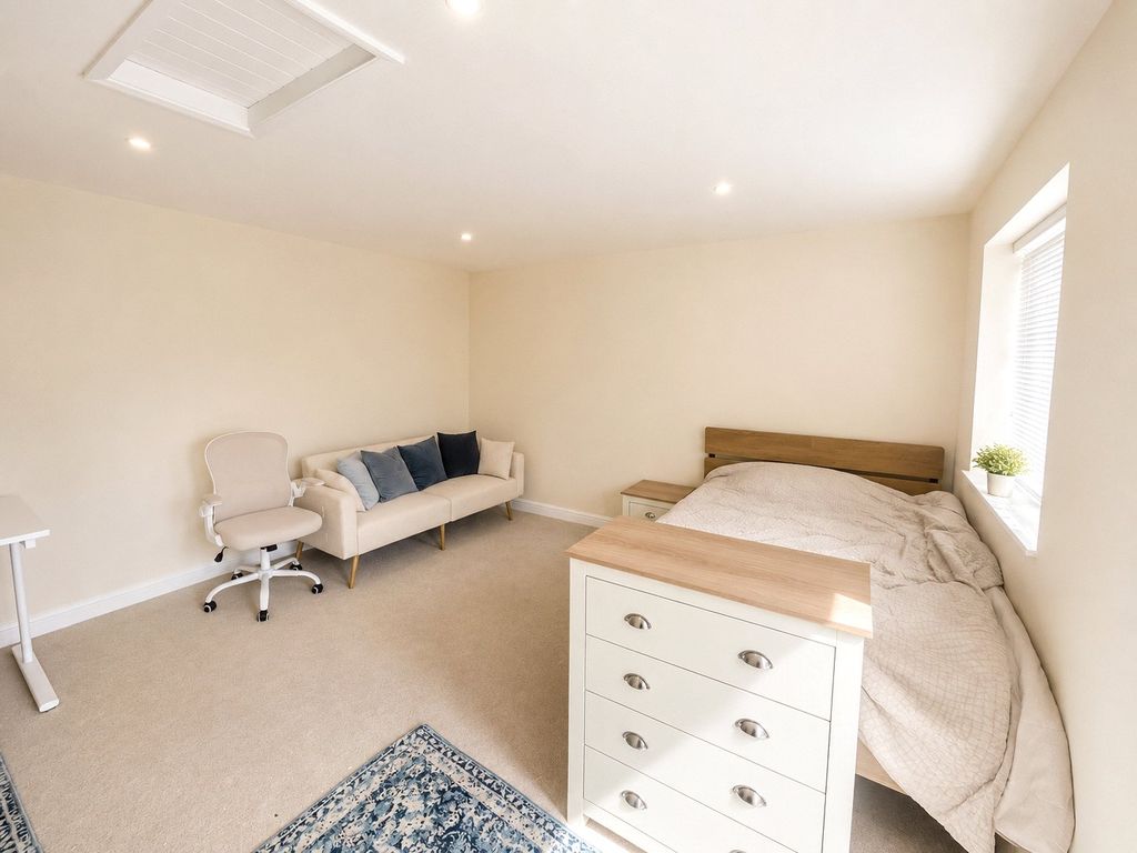 Property photo 2 of 3 Picture No. 01