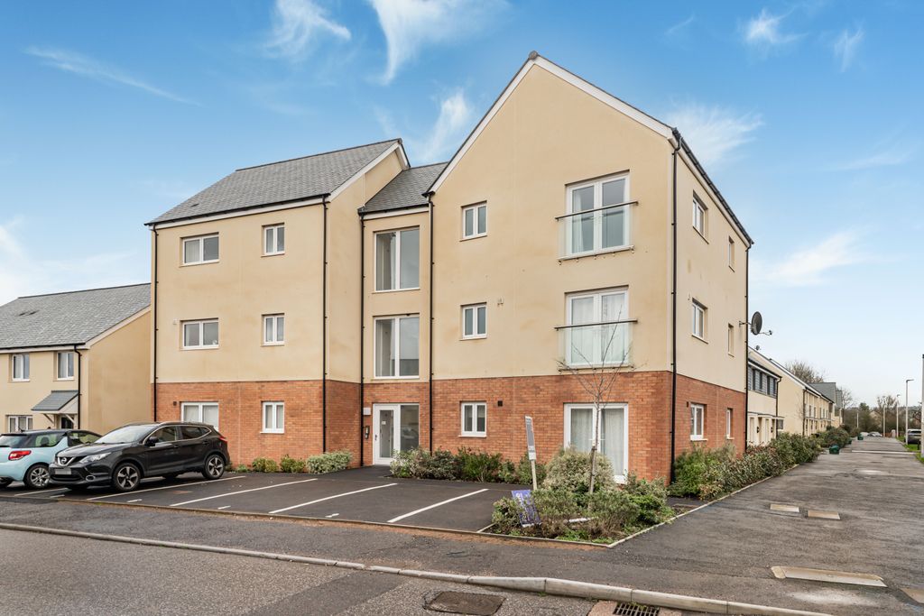 2 bed flat for saleLong Park, Cranbrook, Exeter EX5