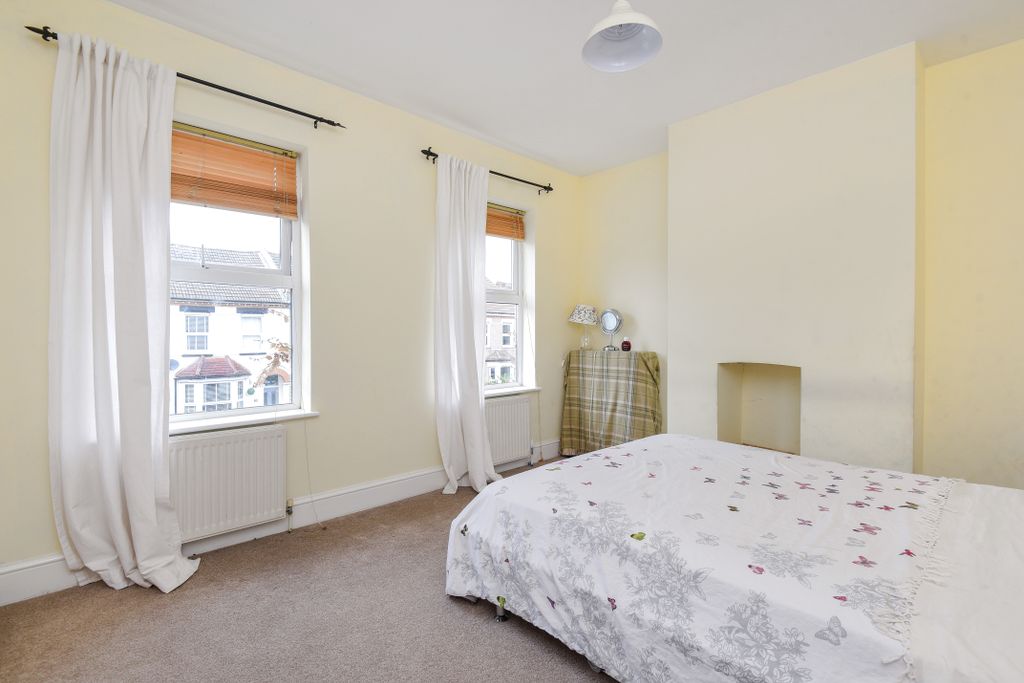 Property photo 3 of 8