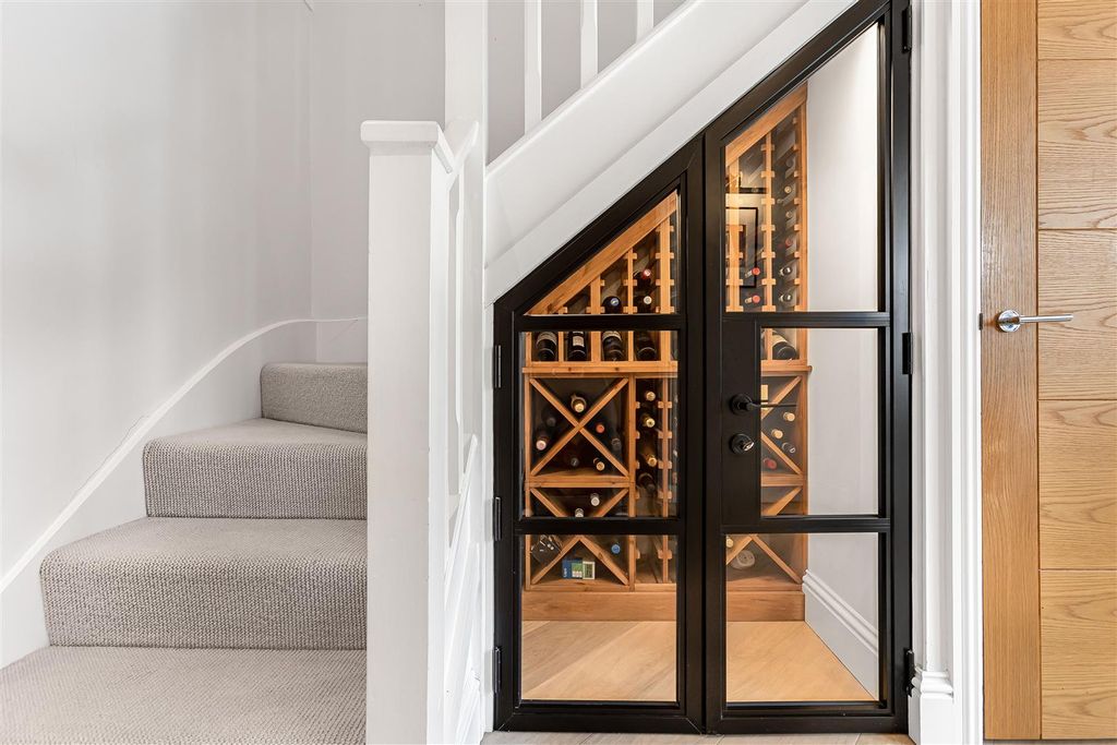 Property photo 3 of 55 2_71642.Jpg