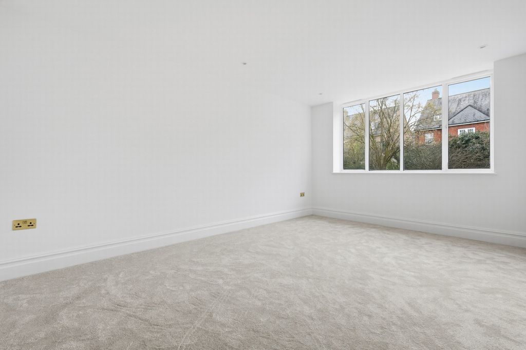 Property photo 3 of 26 Photo 1