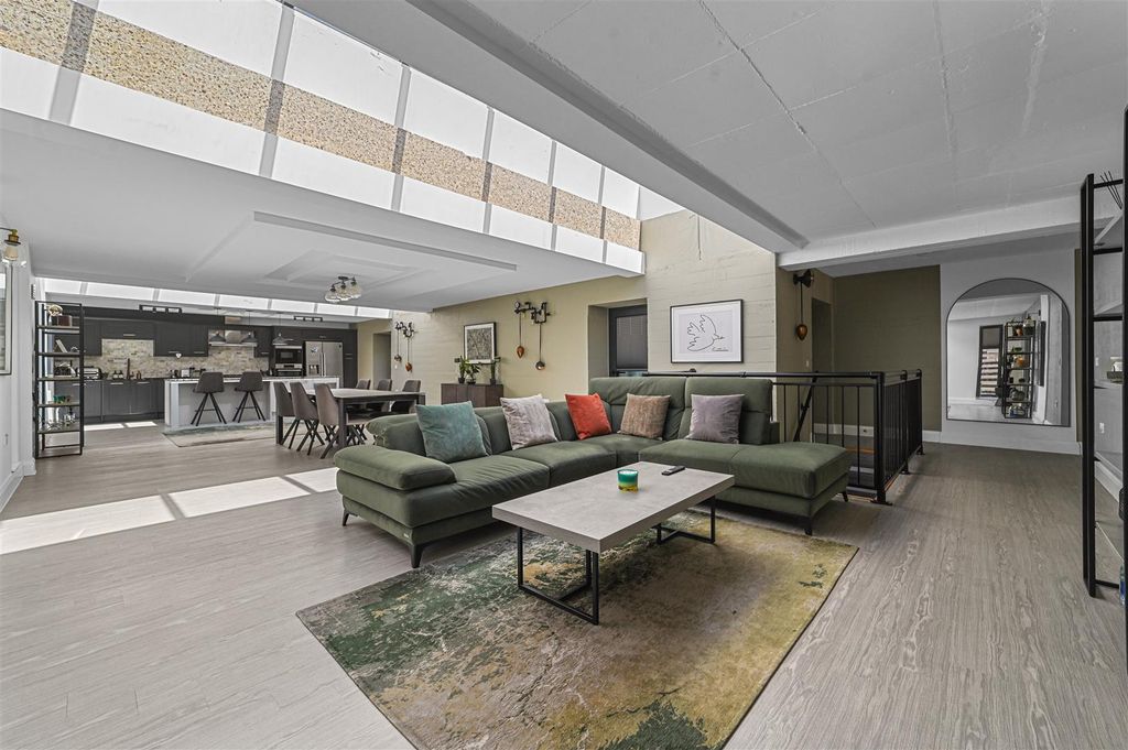 Property photo 2 of 20 Open Plan Living