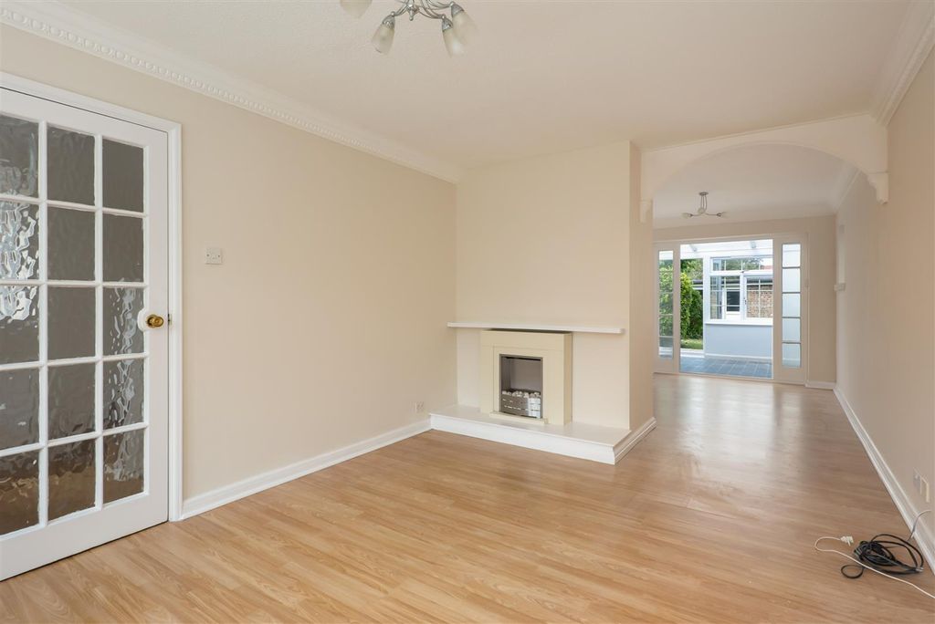 Property photo 2 of 16 Tankerton Road, Tankerton, Whitstable