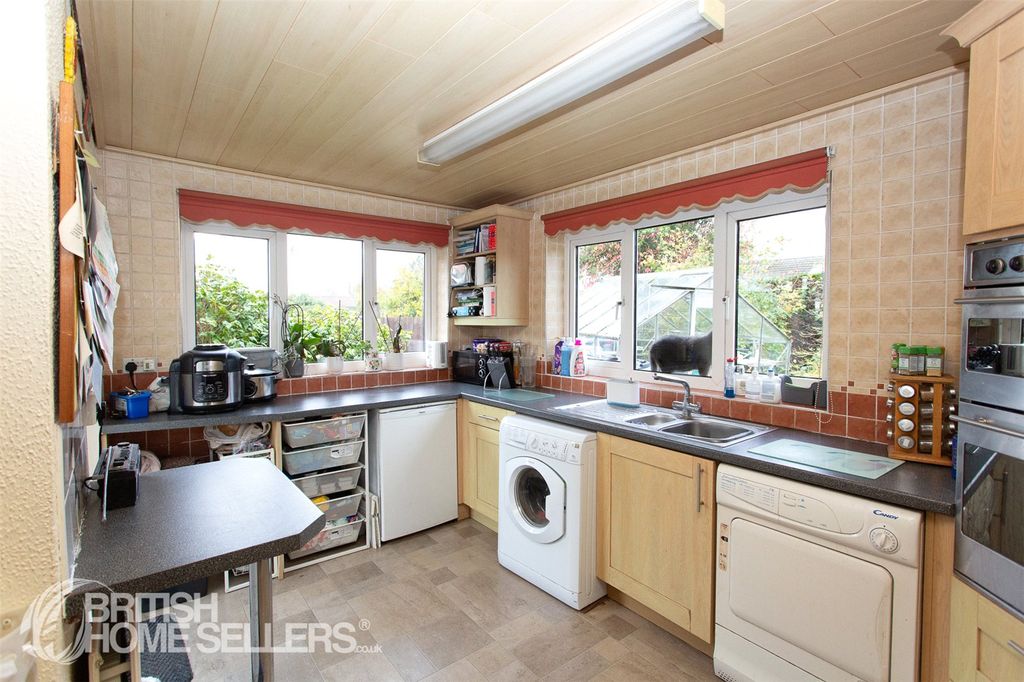 Property photo 3 of 18 Picture No. 13