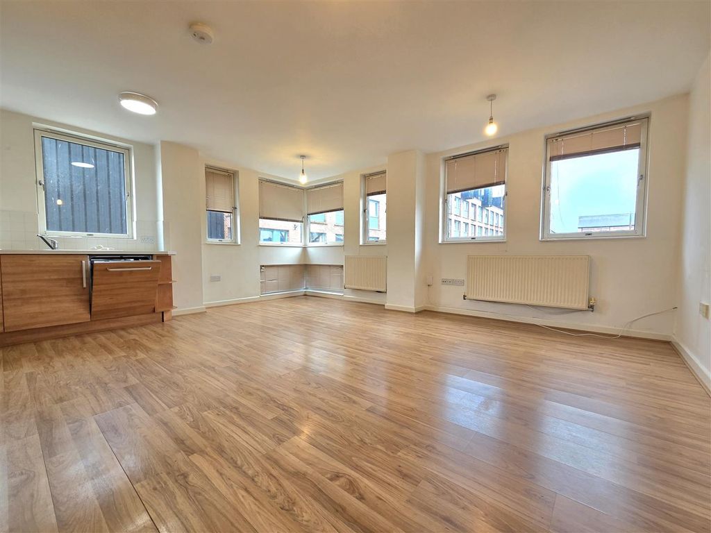 Property photo 2 of 12