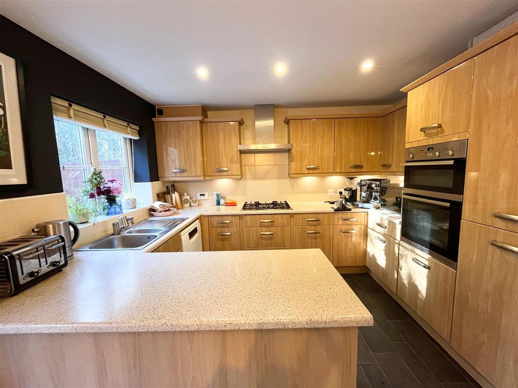 Property photo 3 of 22