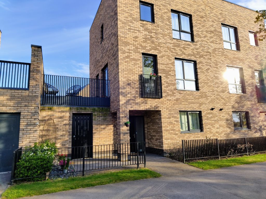 Property photo 1 of 20