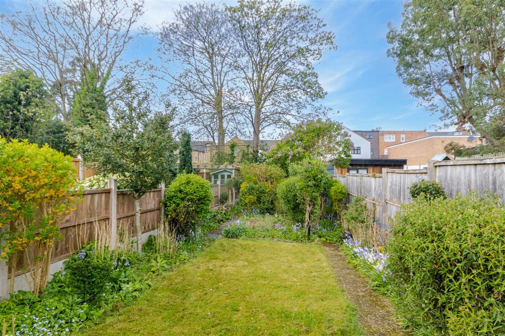 Property photo 2 of 19 Garden 3.Jpg