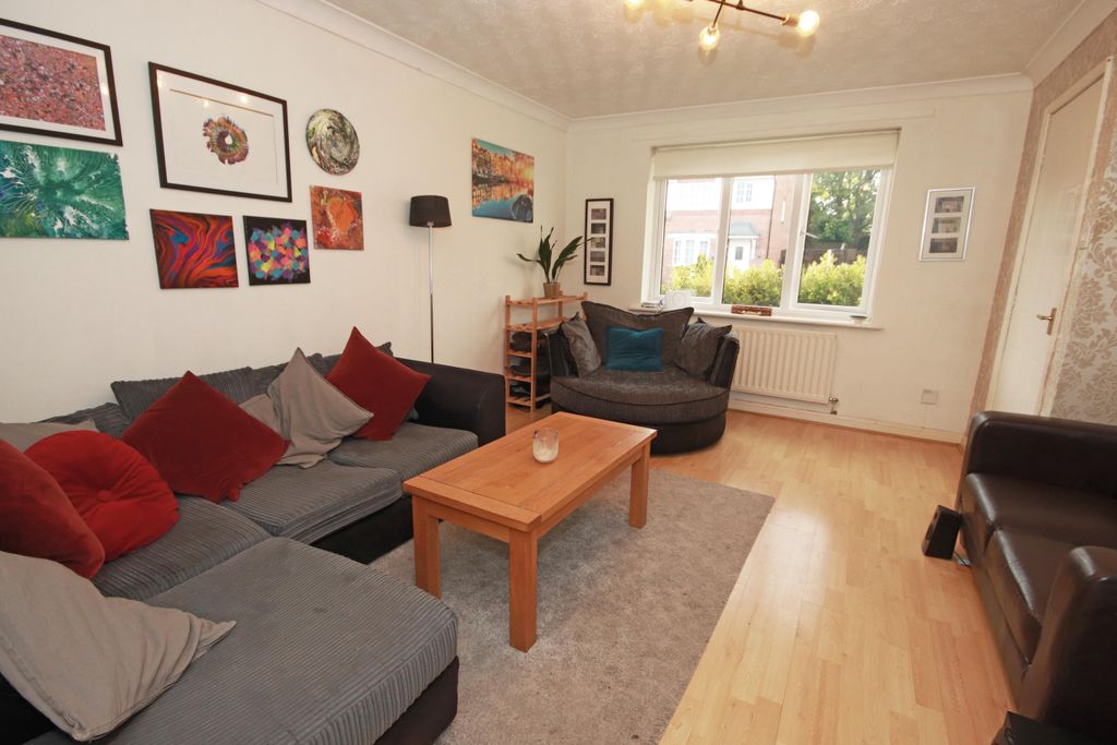 Property photo 2 of 11