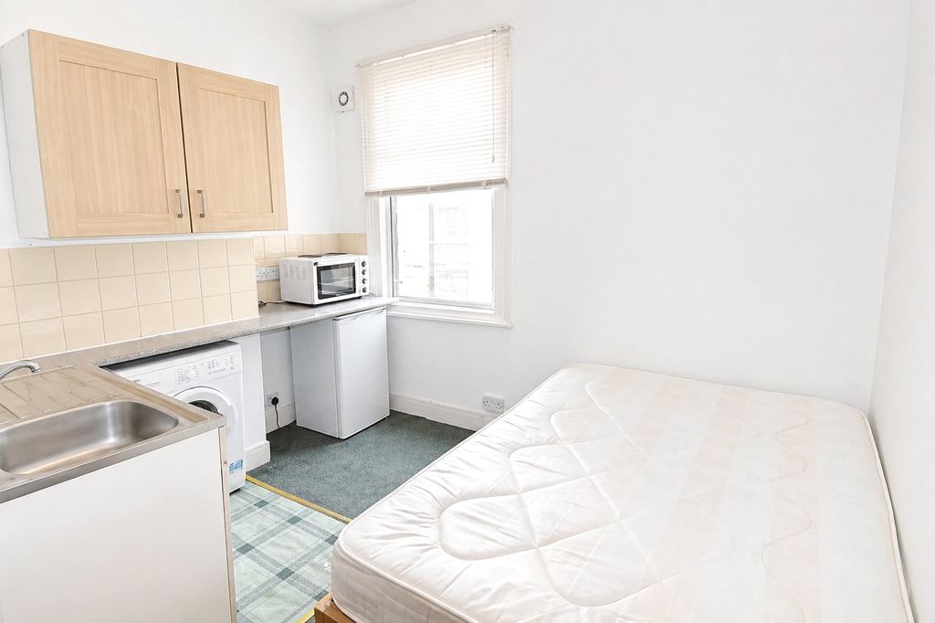 Property photo 3 of 4 Picture No. 05