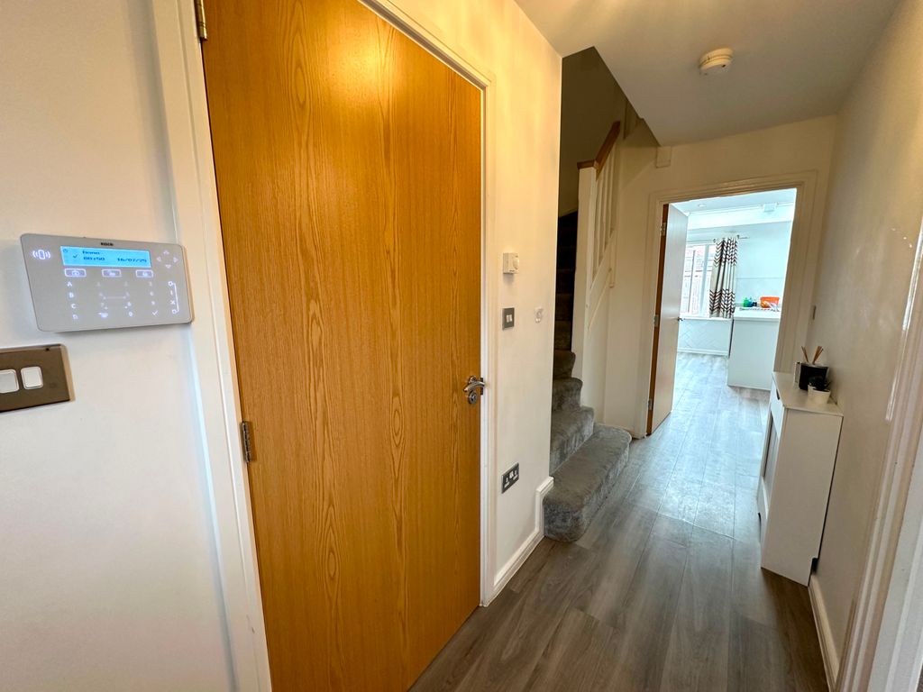 Property photo 2 of 22