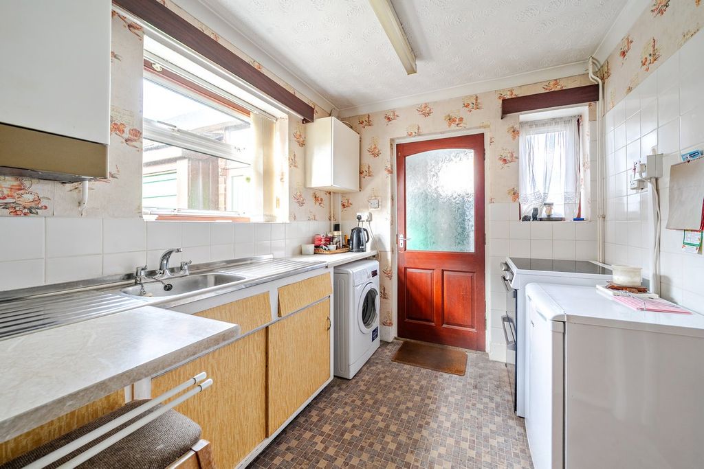 Property photo 3 of 21