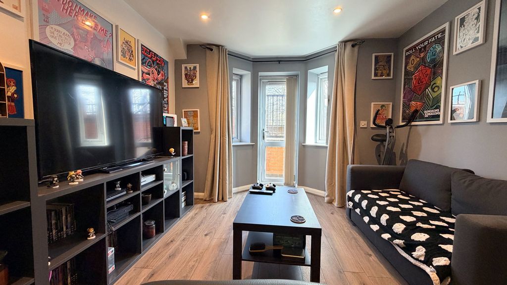 Property photo 2 of 10