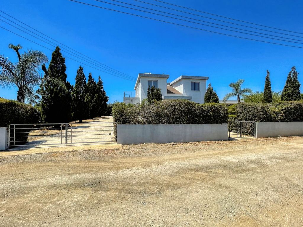 Property photo 1 of 35