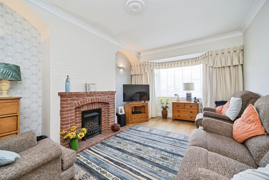 Property photo 3 of 13