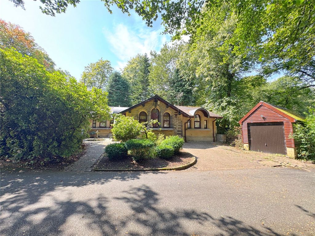 Property photo 1 of 22 Detached Gatehouse