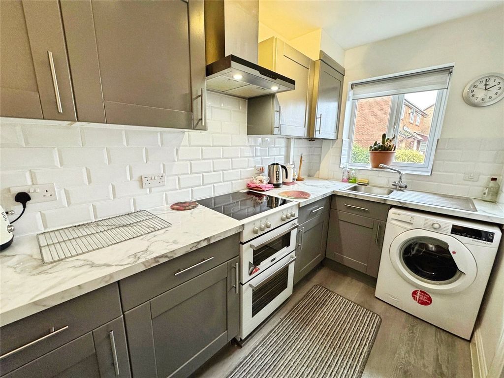 Property photo 2 of 16 Picture No. 05