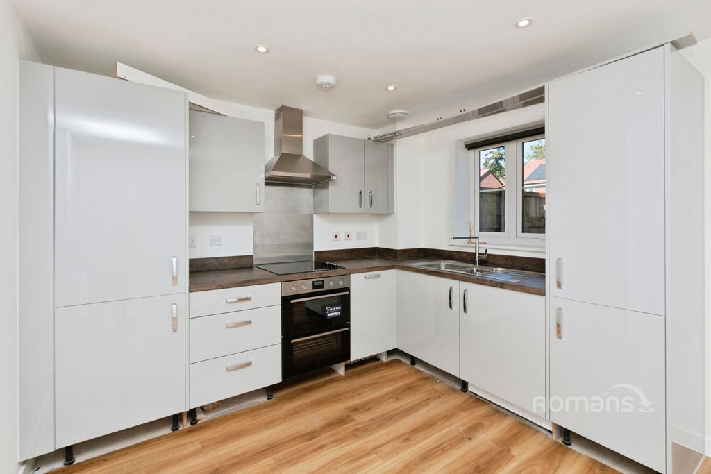 Property photo 3 of 13 Pbox-Img.Jpg