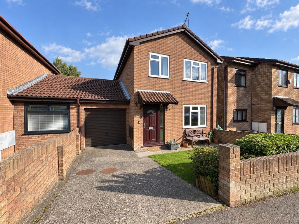 Property photo 1 of 17