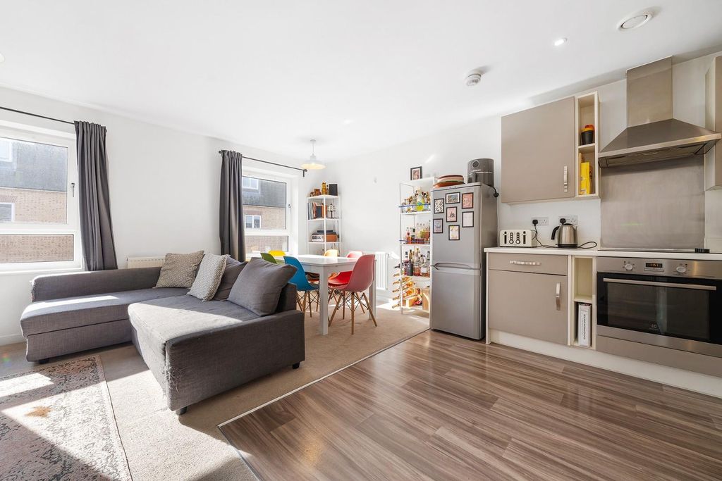 Property photo 3 of 13 Reception (2).Jpg