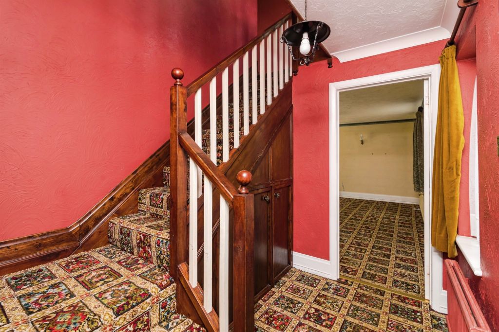 Property photo 2 of 20