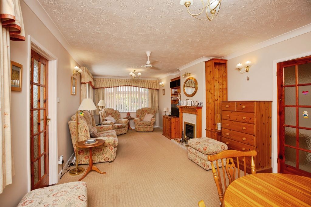 Property photo 2 of 26
