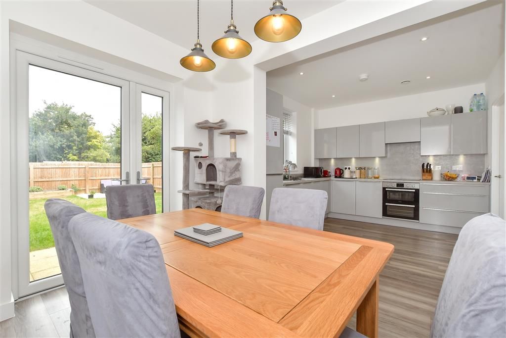 Property photo 2 of 6 Dining Area