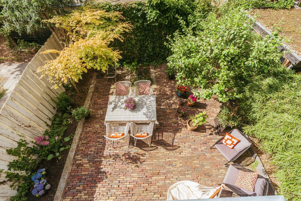 Property photo 3 of 45